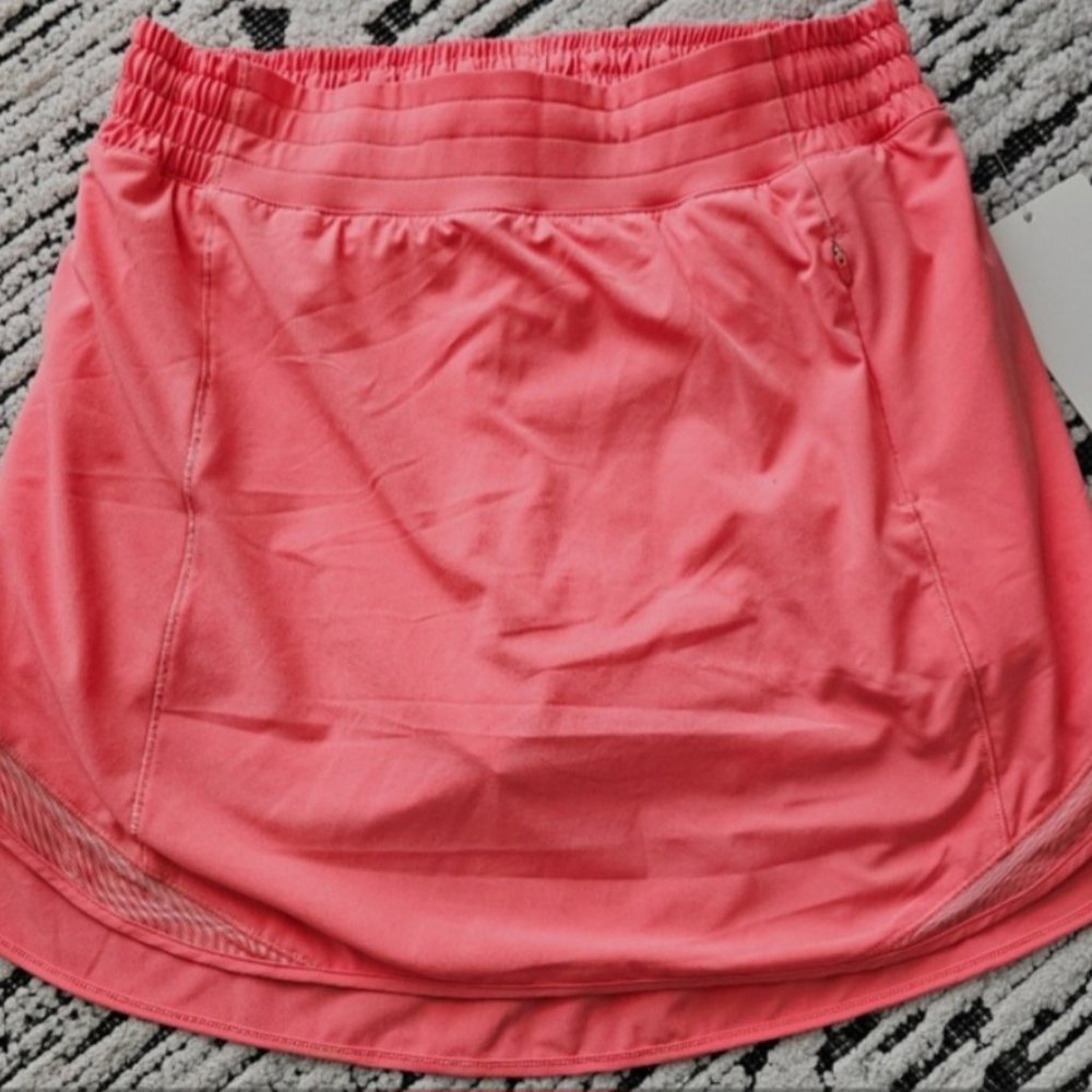 Lululemon Hotty Hot HR skirt Long size 8